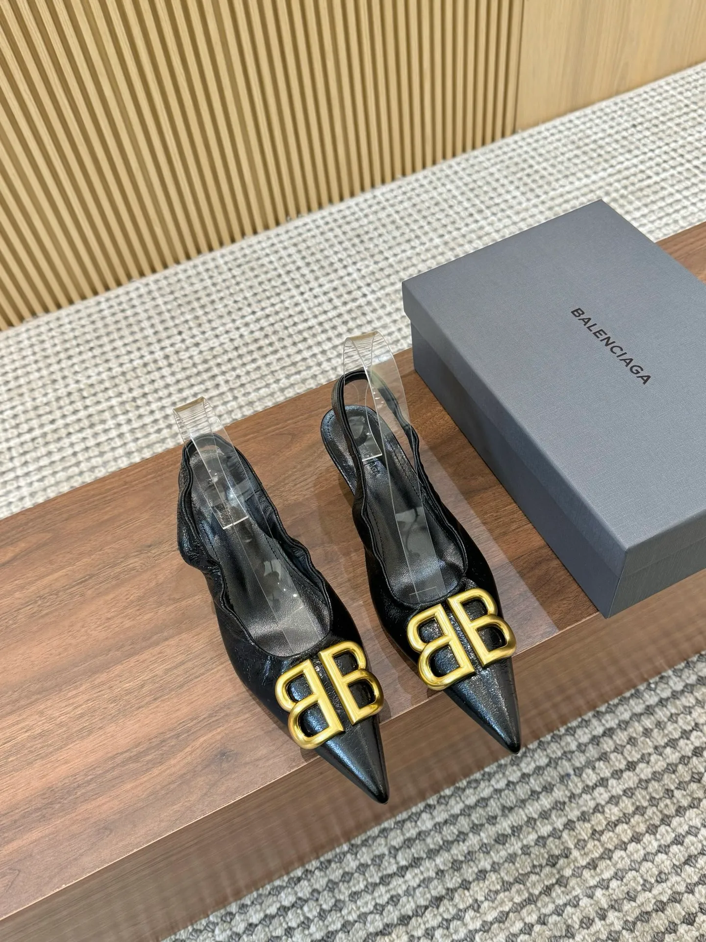 👟👟Ex-factory price 420👟👟 Genuine leather sole +30 BALENCIAGA 25th spring and summer new products Code number: 35-42